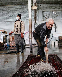 شستشوی سنتی قالی در قالیشویی مصباح کرج